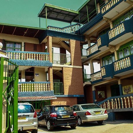 Heartland Hotel Кигали Екстериор снимка