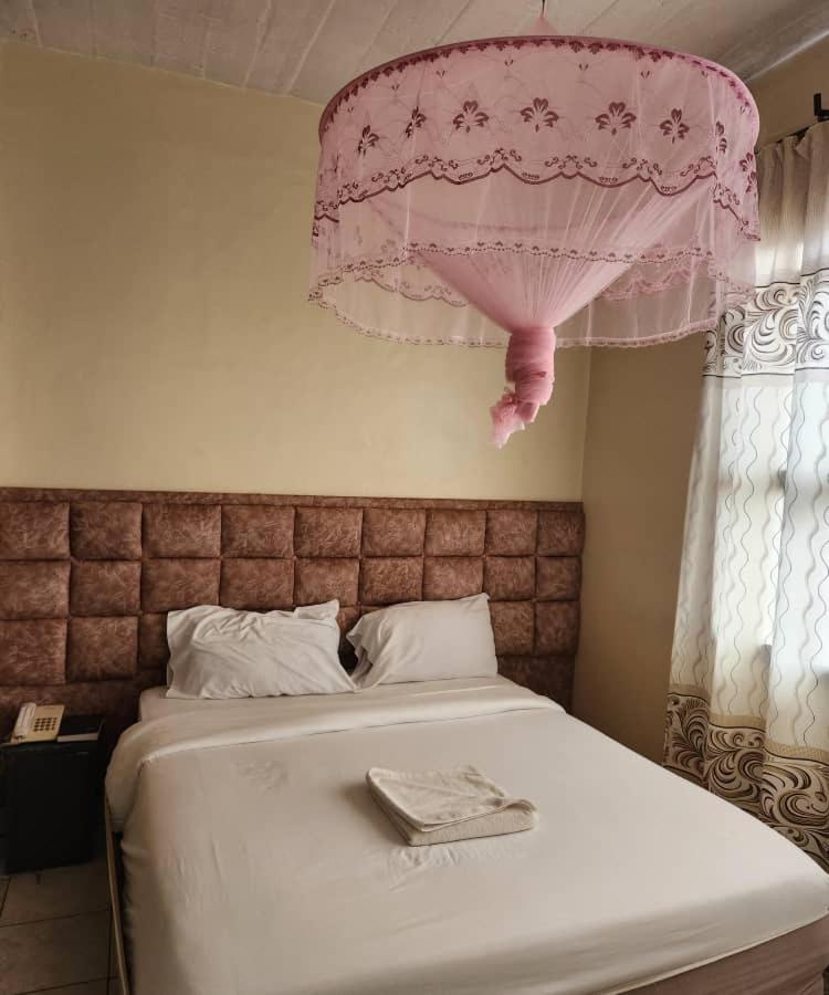 Heartland Hotel Кигали Екстериор снимка